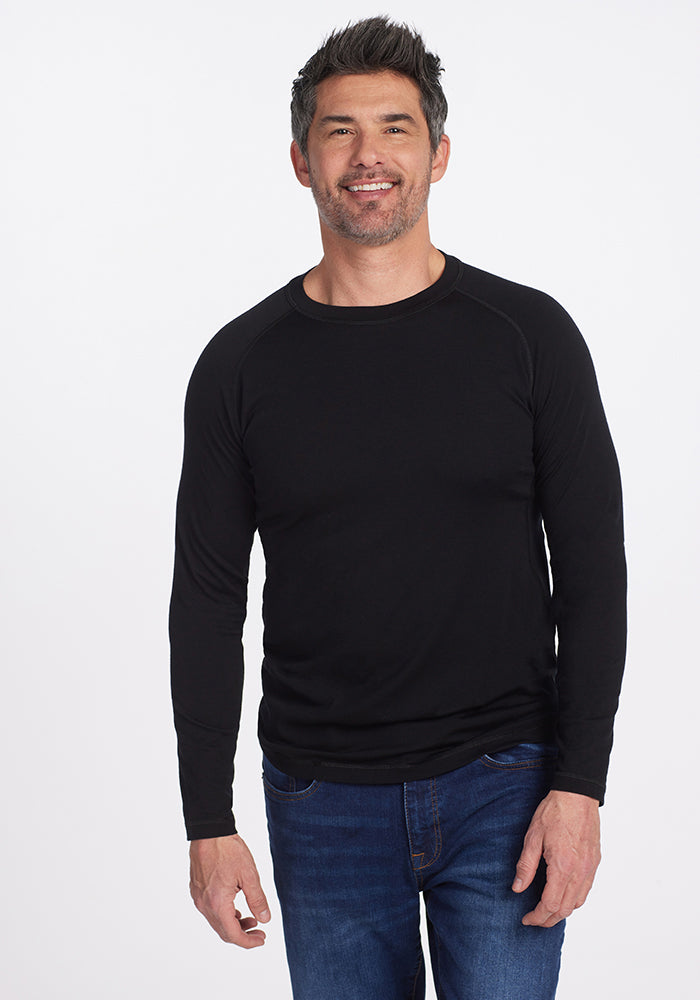 Men's Every Wear Short Sleeve V-Neck T-Shirt - Goodfellow & Co™ Black S
