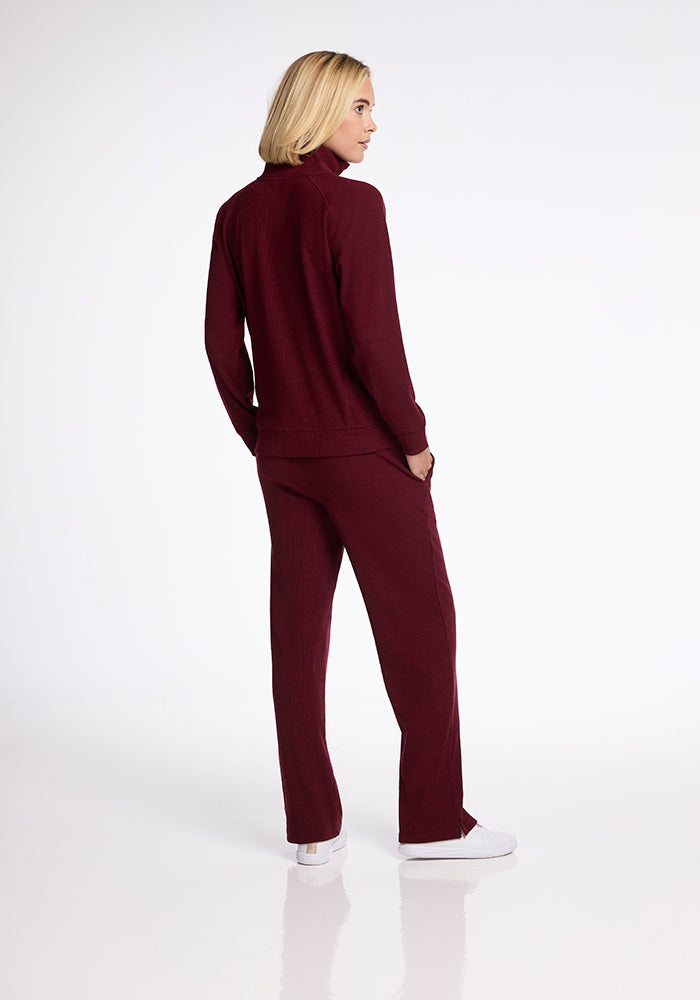 Model wearing Quinn 1/4 Zip - Cranberry Melange