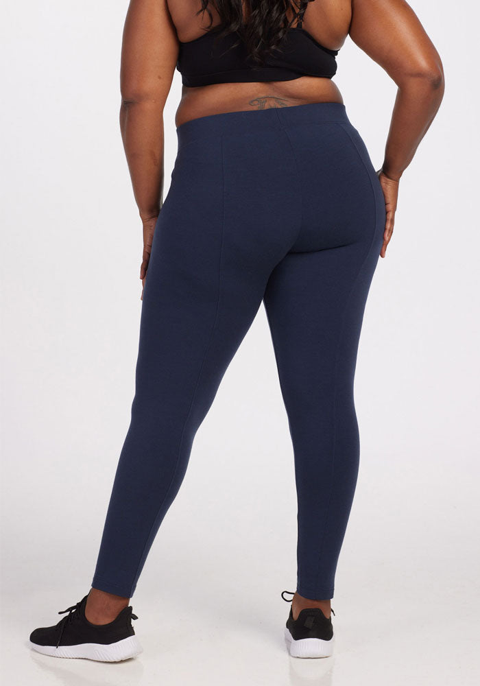 Model wearing tall Stella leggings - Deep Navy