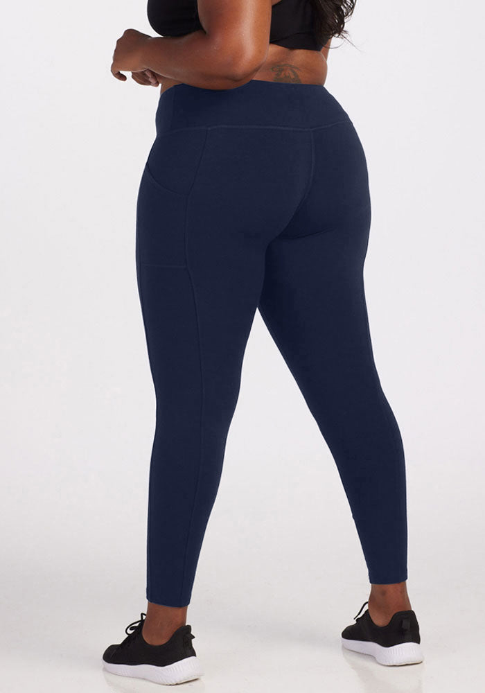 Model wearing Piper leggings - Deep Navy