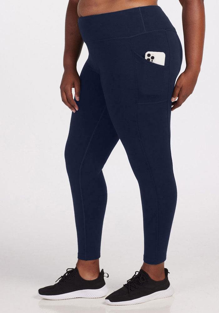 Model wearing Piper leggings - Deep Navy 