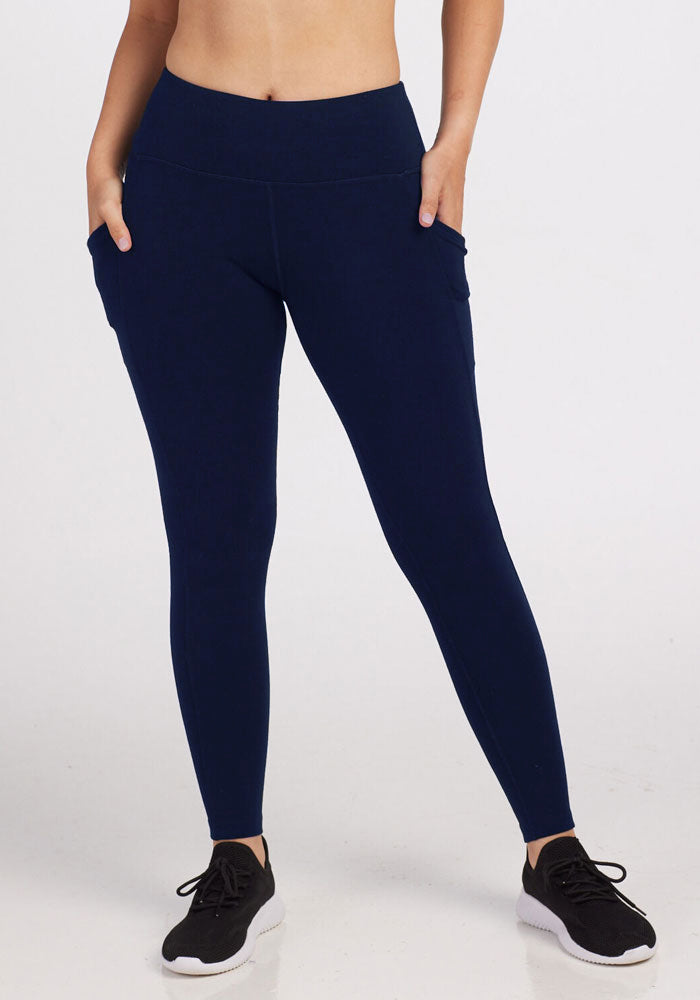 Model wearing Piper leggings - Deep Navy 